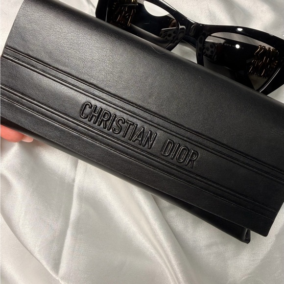 MISS DIOR CD40182I Sunglasses - Picture 10 of 16